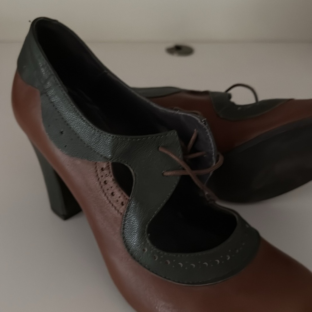 Miz Mooz 1940s retro style heels - Picture 4 of 7